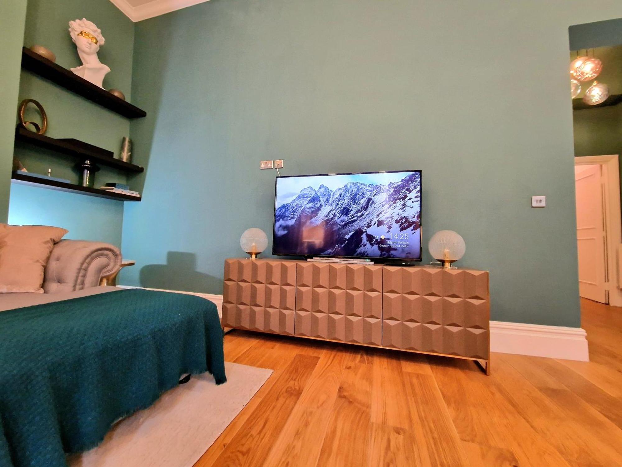 Stunning Hyde Park Home, Ground Floor Maisonette, Duplex, Near Tube Metro Stations Londra Esterno foto